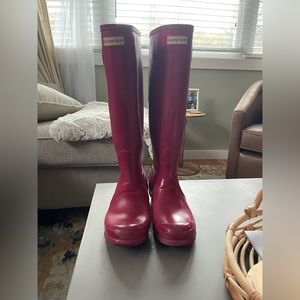 Pink / magenta hunter boots